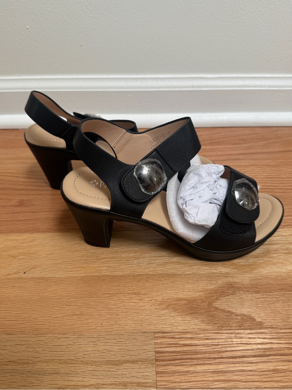 Patrizia black sandals with decorative buckle size 5 - Picture 4 of 7